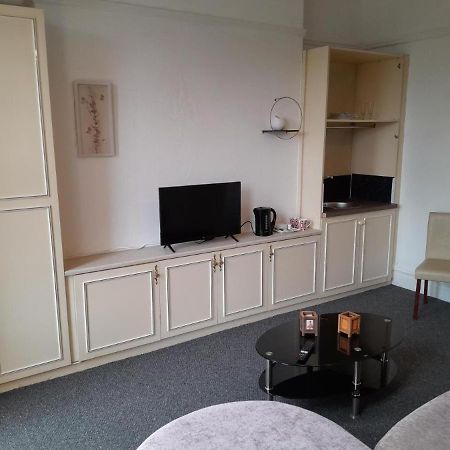 Budget Room En-Suite 8Mins Walk To Singleton Hospital, R3 Sketty 외부 사진